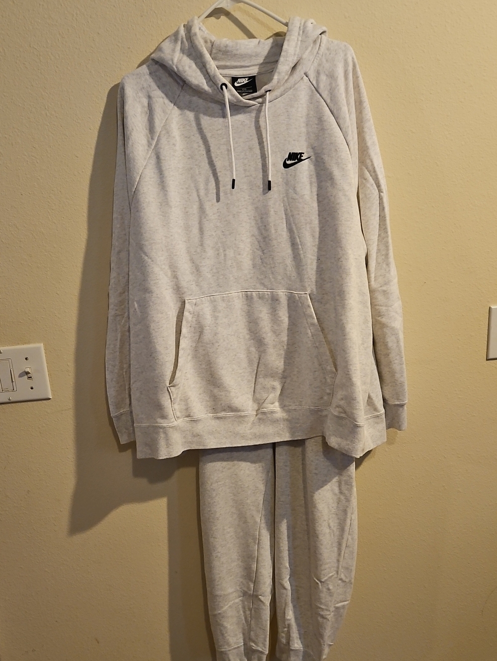 Nike Light Gray Men's Hoodie And Sweatpants Set